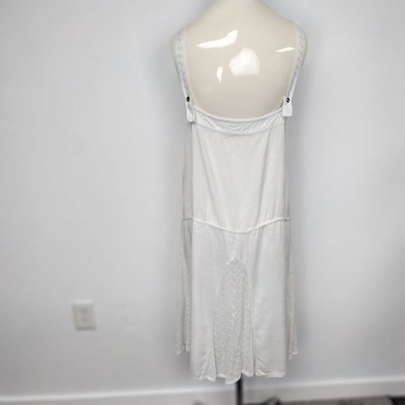 L.S.I. White Drop Waist Embroidered Beaded Sundress. Junior's Size Large. - Picture 6 of 11